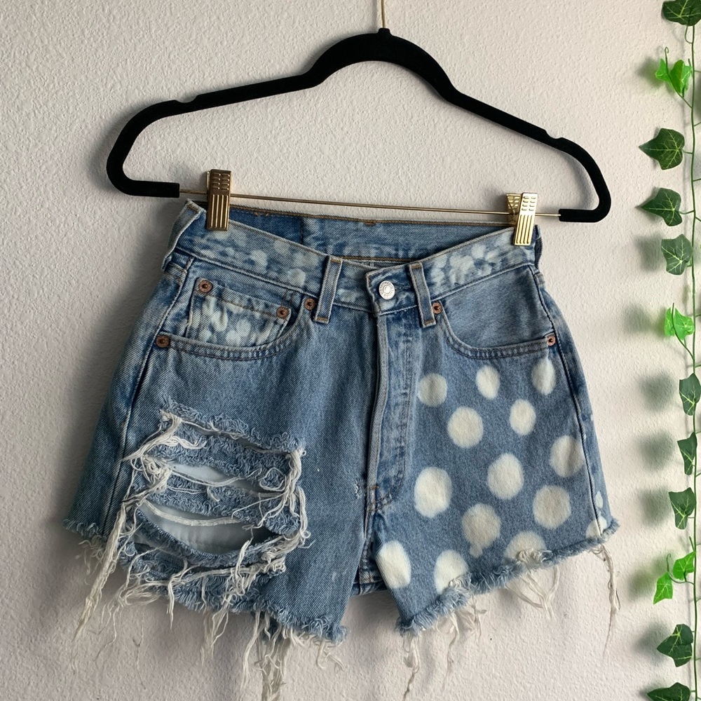 custom spotted bleached Levi shorts 🩳